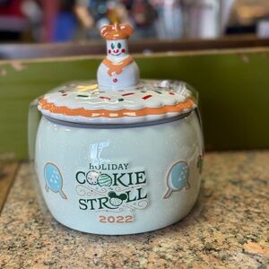 Disney Parks cookie stroll cookie jar, new!